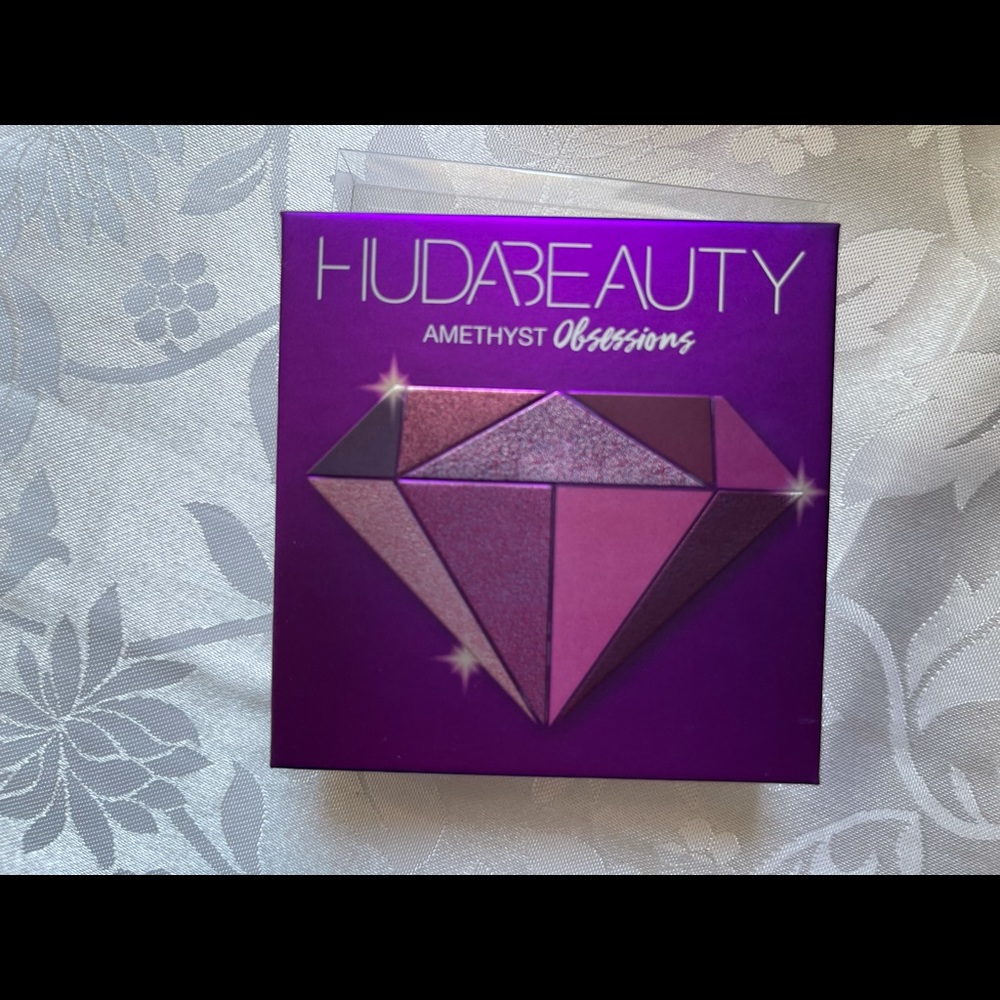 Huda Beauty eyeshadow pallet.
